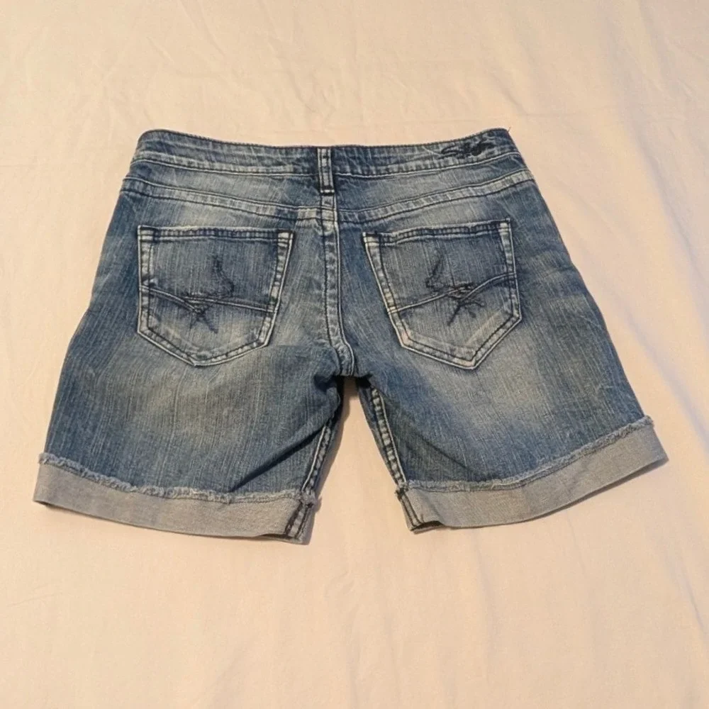 Silver Jeans Co Sammy Denim Shorts Womens 27 Medium Wash Cuffed 925 Series Short